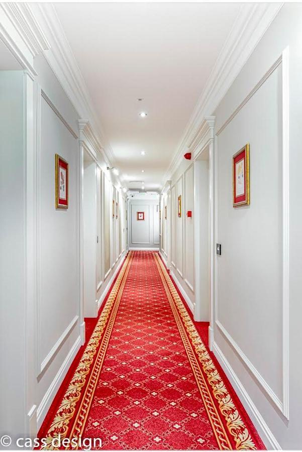 Hotel Versay Băile Herculane Exteriör bild